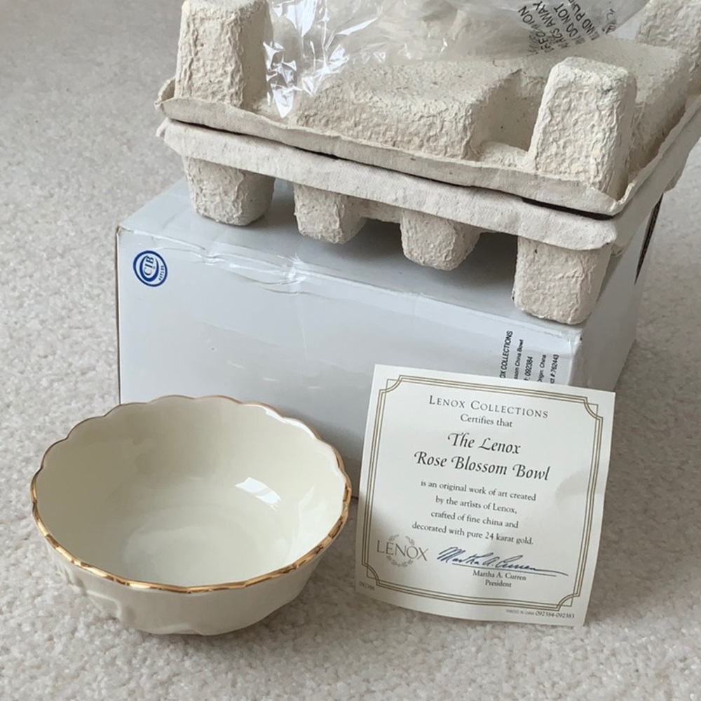 NEW Lenox Rose Blossom Bowl w/ Gold Trim